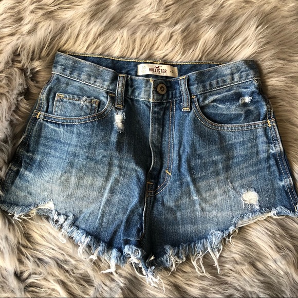 Hollister high-waists distressed denim shorts - Picture 1 of 8